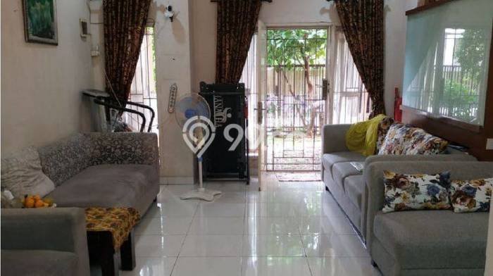 Dijual Hunian Rumah Terawat 4 KT di Cirendeu, Jakarta Selatan Dijual Hunian Rumah Terawat 4 KT di Cirendeu, Jakarta Selatan