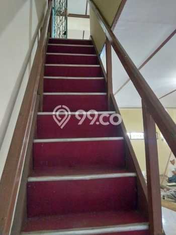 Disewakan! Rumah 5 Kamar Tidur &
2 Kamar Mandi di Buah Batu, Bandung Disewakan! Rumah 5 Kamar Tidur &
2 Kamar Mandi di Buah Batu, Bandung