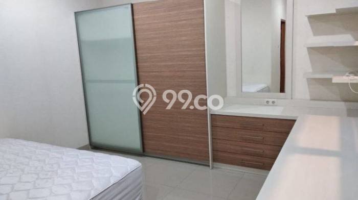 Disewakan! Rumah 4 Kamar Tidur &
4 Kamar Mandi di Setra Duta, Bandung Disewakan! Rumah 4 Kamar Tidur &
4 Kamar Mandi di Setra Duta, Bandung