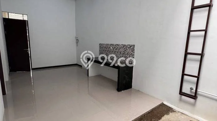 Disewakan! Rumah 4 Kamar Tidur &
2 Kamar Mandi di Taman Kopo Indah, Bandung Disewakan! Rumah 4 Kamar Tidur &
2 Kamar Mandi di Taman Kopo Indah, Bandung
