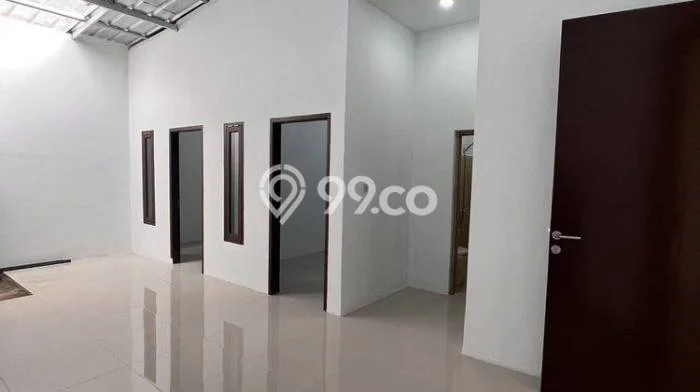Disewakan! Rumah 4 Kamar Tidur &
2 Kamar Mandi di Taman Kopo Indah, Bandung Disewakan! Rumah 4 Kamar Tidur &
2 Kamar Mandi di Taman Kopo Indah, Bandung