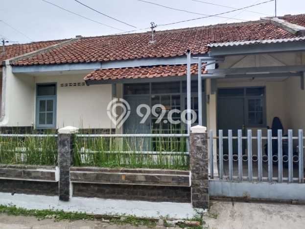 For Sale Hunian Rumah Nyaman 2 KT di Taman Kopo Indah, Bandung For Sale Hunian Rumah Nyaman 2 KT di Taman Kopo Indah, Bandung