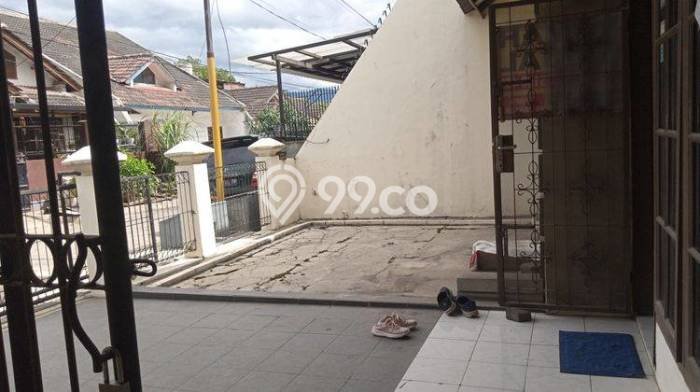 Dijual Hunian Rumah Terawat 4 Kamar di Cibaduyut, Bandung Dijual Hunian Rumah Terawat 4 Kamar di Cibaduyut, Bandung