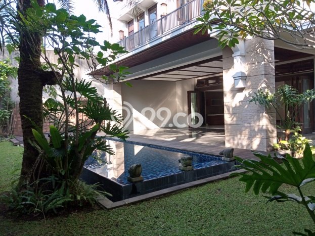 Hunian Mewah LB 1200m2 Siap Huni Desain Elegan di Dago, Bandung Hunian Mewah LB 1200m2 Siap Huni Desain Elegan di Dago, Bandung