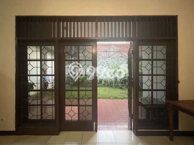 LOKASI PREMIUM! Rumah di Cinere, 4 KT, Lingkungan Strategis, LT 450m² Bangunan 320m² LOKASI PREMIUM! Rumah di Cinere, 4 KT, Lingkungan Strategis, LT 450m² Bangunan 320m²