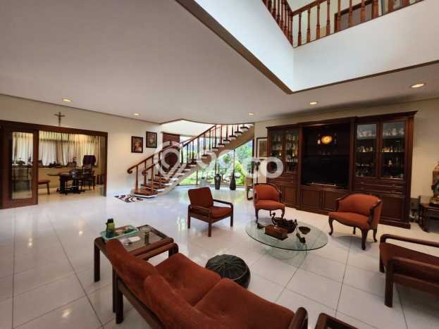 Hunian Eksklusif Siap Huni LT 689m2 di Kelapa Gading, Jakarta Utara Hunian Eksklusif Siap Huni LT 689m2 di Kelapa Gading, Jakarta Utara
