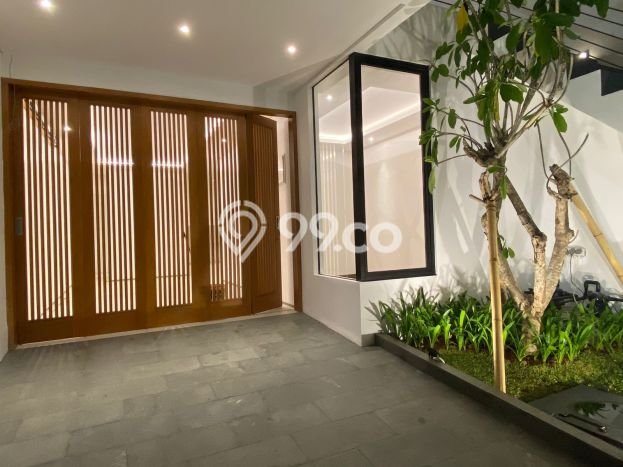 Rumah Mewah LB 260m2 Siap Huni Desain Elegan di Sunter, Jakarta Utara Rumah Mewah LB 260m2 Siap Huni Desain Elegan di Sunter, Jakarta Utara