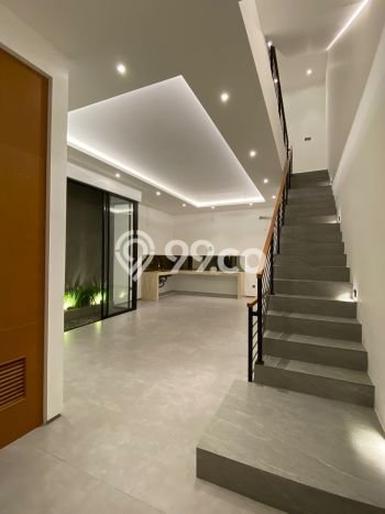 Rumah Mewah LB 260m2 Siap Huni Desain Elegan di Sunter, Jakarta Utara Rumah Mewah LB 260m2 Siap Huni Desain Elegan di Sunter, Jakarta Utara