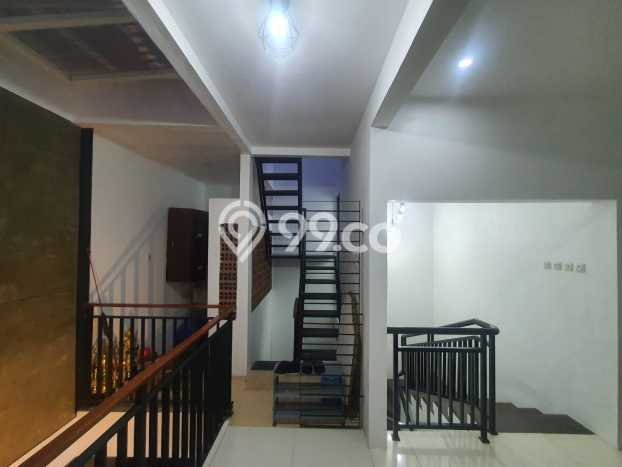 Jual Rumah Luas Megah Dengan View Eksklusif di Bintaro, Jakarta Selatan Jual Rumah Luas Megah Dengan View Eksklusif di Bintaro, Jakarta Selatan