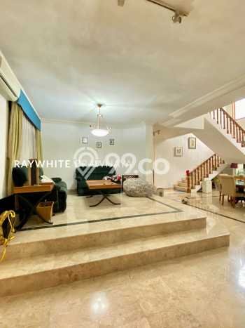 Ready to Use! Luxury House LT 536m2 Desain Modern di Cipete Ready to Use! Luxury House LT 536m2 Desain Modern di Cipete