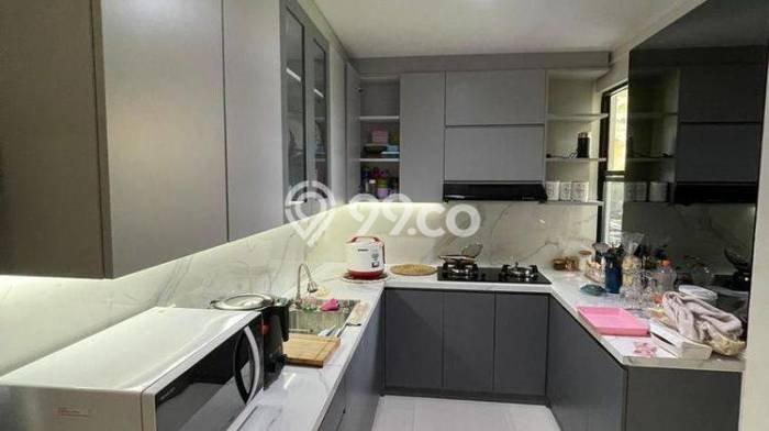 Dijual Rumah Luas Elegan Dengan View Cantik di Bintaro, Jakarta Selatan Dijual Rumah Luas Elegan Dengan View Cantik di Bintaro, Jakarta Selatan
