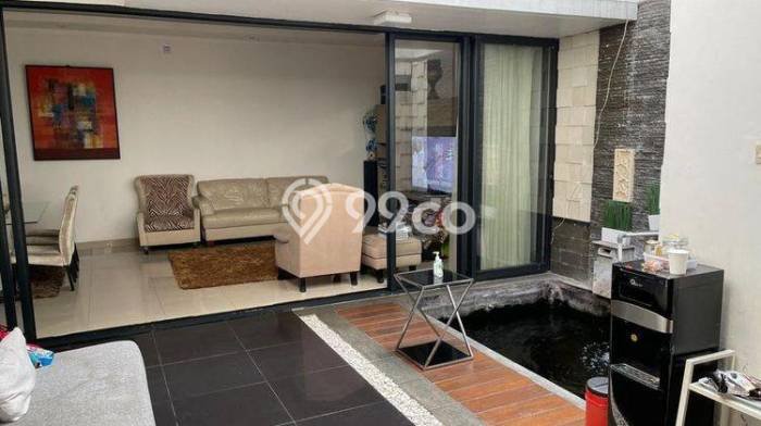 Dijual Rumah Luas Elegan Dengan View Cantik di Bintaro, Jakarta Selatan Dijual Rumah Luas Elegan Dengan View Cantik di Bintaro, Jakarta Selatan