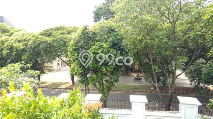 Rumah Strategis area , Jakarta Selatan, LT 1149m2m² Bangunan 1700m2m² - BISA KPR! Rumah Strategis area , Jakarta Selatan, LT 1149m2m² Bangunan 1700m2m² - BISA KPR!