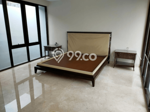 Hunian Elit LB 550m2 Siap Huni Desain Elegan di Kemang, Jakarta Selatan Hunian Elit LB 550m2 Siap Huni Desain Elegan di Kemang, Jakarta Selatan
