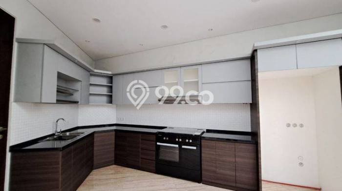 Rumah Luxury Modern Tanpa Renovasi di BSD Bukit Golf Tangerang Rumah Luxury Modern Tanpa Renovasi di BSD Bukit Golf Tangerang