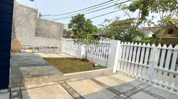 Rumah Lingkungan Asri kawasan BSD Kencana Loka, Tangerang, LT 126m² Bangunan 95m² Rumah Lingkungan Asri kawasan BSD Kencana Loka, Tangerang, LT 126m² Bangunan 95m²