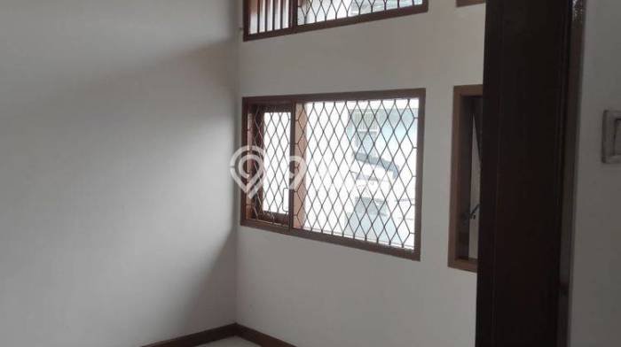 Rumah Luxury Modern Siap Huni di BSD Giri Loka Tangerang Rumah Luxury Modern Siap Huni di BSD Giri Loka Tangerang