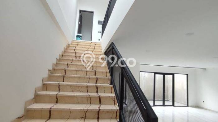 Dijual Rumah Mewah Megah Dengan View Eksklusif di Alam Sutera, Tangerang Dijual Rumah Mewah Megah Dengan View Eksklusif di Alam Sutera, Tangerang
