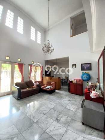 Rumah LB 255m² di Pusat Kota BSD Taman Giri Loka, Tangerang - Lokasi Strategis Rumah LB 255m² di Pusat Kota BSD Taman Giri Loka, Tangerang - Lokasi Strategis