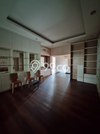 Rumah Mewah LB 590m2 Siap Huni Desain Elegan di Buah Batu, Bandung Rumah Mewah LB 590m2 Siap Huni Desain Elegan di Buah Batu, Bandung