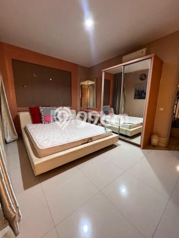 Hunian Mewah LB 260m2 Siap Pakai Desain Elegan di Bukit Sari, Semarang Hunian Mewah LB 260m2 Siap Pakai Desain Elegan di Bukit Sari, Semarang
