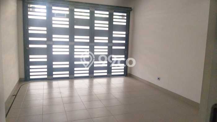 Jarang Ada! Rumah Sewa 4 Kamar Nyaman Siap Huni Bintaro Jarang Ada! Rumah Sewa 4 Kamar Nyaman Siap Huni Bintaro