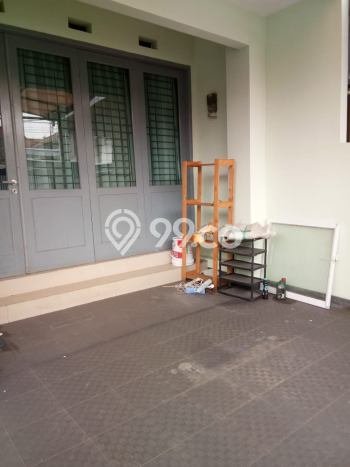 Disewakan! Rumah 4 Kamar Tidur &
3 Kamar Mandi di BKR, Bandung Disewakan! Rumah 4 Kamar Tidur &
3 Kamar Mandi di BKR, Bandung