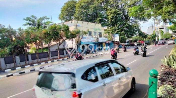Jual Rumah Mewah Elegan Dengan View Eksklusif di Margonda, Depok Jual Rumah Mewah Elegan Dengan View Eksklusif di Margonda, Depok