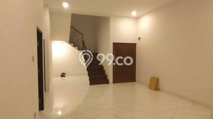 Jual Rumah Bagus Siap Huni LB 270m2 di Sawangan, Depok Jual Rumah Bagus Siap Huni LB 270m2 di Sawangan, Depok