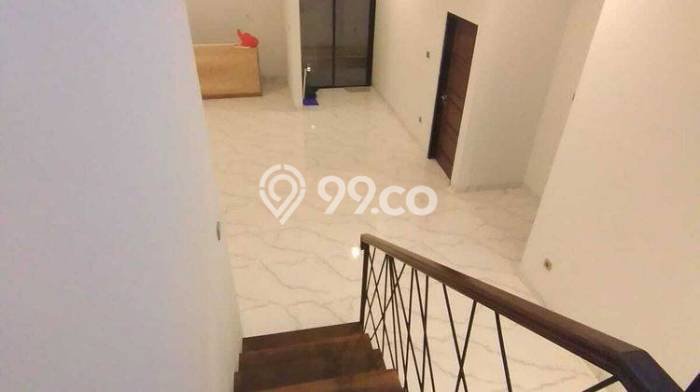 Jual Rumah Bagus Siap Huni LB 270m2 di Sawangan, Depok Jual Rumah Bagus Siap Huni LB 270m2 di Sawangan, Depok