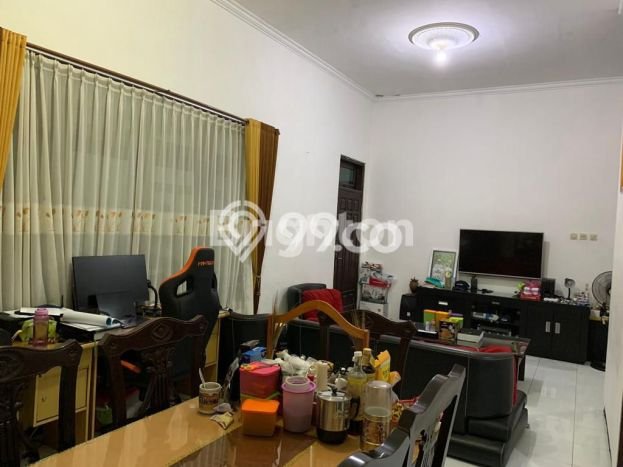 KESEMPATAN EMAS! Rumah Premium area Lowokwaru, Malang, Luas 383m2m² LB 200m2m² KESEMPATAN EMAS! Rumah Premium area Lowokwaru, Malang, Luas 383m2m² LB 200m2m²