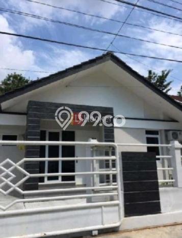 Dijual Hunian Rumah Terawat 4 Kamar di Bukit Sari, Semarang Dijual Hunian Rumah Terawat 4 Kamar di Bukit Sari, Semarang