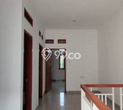 Rumah Strategis dengan Luas Bangunan 170m² di Lokasi Buah Batu, Bandung Rumah Strategis dengan Luas Bangunan 170m² di Lokasi Buah Batu, Bandung