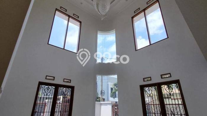 Rumah Elit Modern Siap Huni di Taman Kopo Indah Bandung Rumah Elit Modern Siap Huni di Taman Kopo Indah Bandung