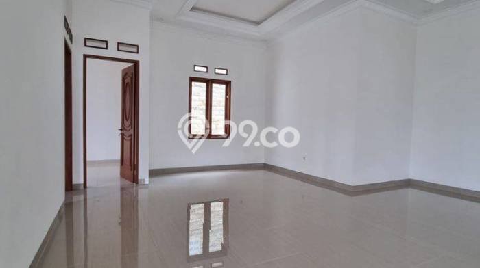 Rumah Elit Modern Siap Huni di Taman Kopo Indah Bandung Rumah Elit Modern Siap Huni di Taman Kopo Indah Bandung