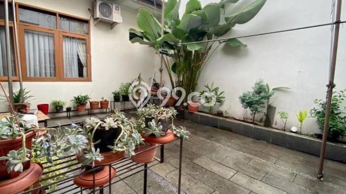 Siap Huni Rumah Mewah 4 Kamar di Cimahi Tengah Dekat ke Mana Saja Siap Huni Rumah Mewah 4 Kamar di Cimahi Tengah Dekat ke Mana Saja