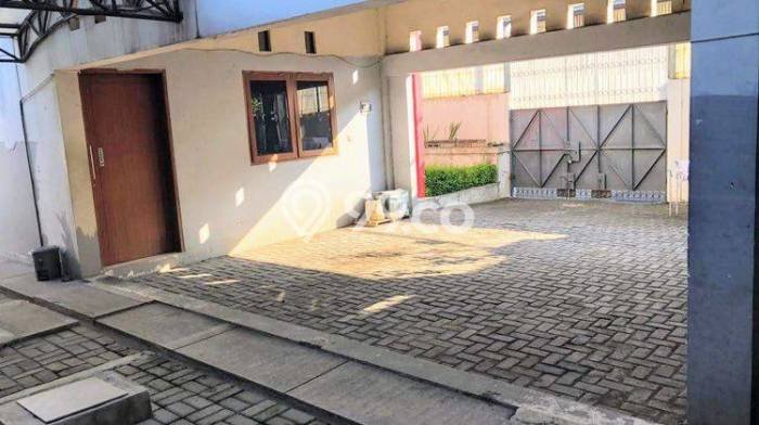Rumah Elit Modern Tanpa Renovasi di Kopo Bandung Rumah Elit Modern Tanpa Renovasi di Kopo Bandung