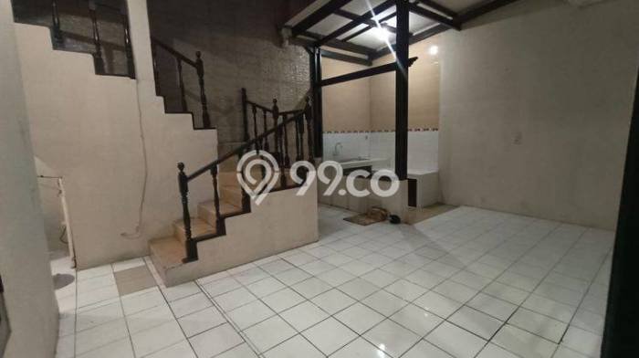 Rumah Strategis kawasan Taman Kopo Indah, 4 KT, Area Nyaman, Luas 144m² LB 150m² Rumah Strategis kawasan Taman Kopo Indah, 4 KT, Area Nyaman, Luas 144m² LB 150m²