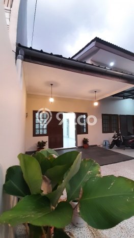 HARGA SPESIAL! Rumah di Pulomas, Dekat Fasilitas, 4 KT, LT 210m² Bangunan 200m² HARGA SPESIAL! Rumah di Pulomas, Dekat Fasilitas, 4 KT, LT 210m² Bangunan 200m²