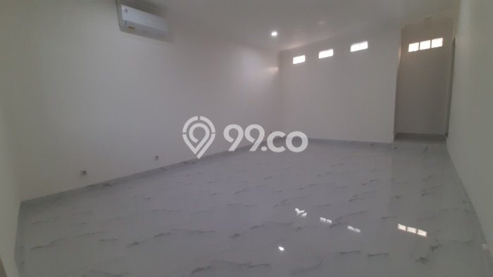 HARGA SPESIAL! Rumah di Pulomas, Dekat Fasilitas, 4 KT, LT 210m² Bangunan 200m² HARGA SPESIAL! Rumah di Pulomas, Dekat Fasilitas, 4 KT, LT 210m² Bangunan 200m²