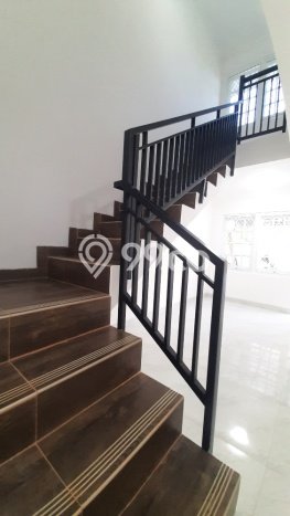 HARGA SPESIAL! Rumah di Pulomas, Dekat Fasilitas, 4 KT, LT 210m² Bangunan 200m² HARGA SPESIAL! Rumah di Pulomas, Dekat Fasilitas, 4 KT, LT 210m² Bangunan 200m²