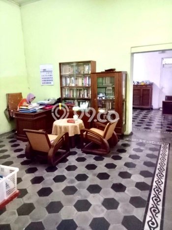 Hunian Mewah LB 450m2 Siap Pakai Desain Elegan di Sumurbandung, Bandung Hunian Mewah LB 450m2 Siap Pakai Desain Elegan di Sumurbandung, Bandung
