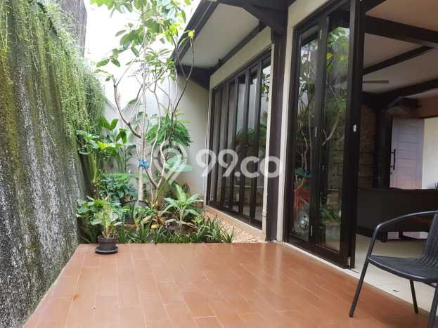 Rumah Elit Modern Tanpa Renovasi di Bintaro Jakarta Selatan Rumah Elit Modern Tanpa Renovasi di Bintaro Jakarta Selatan
