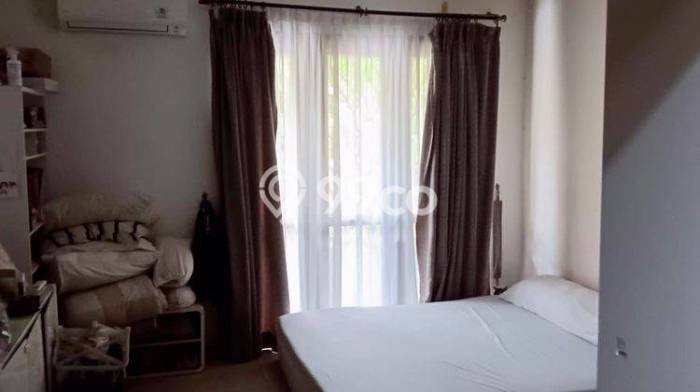 Rumah 5 KT 5 KM Fasilitas Jogging Track di Bintaro, Tangerang Selatan Rumah 5 KT 5 KM Fasilitas Jogging Track di Bintaro, Tangerang Selatan