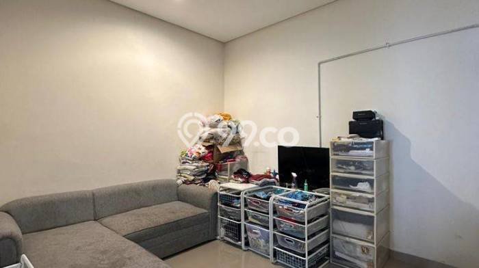 Rumah Strategis 3 Kamar Tidur dan 3 Kamar Mandi di Lokasi Strategis Lebak Bulus, Jakarta Selatan Rumah Strategis 3 Kamar Tidur dan 3 Kamar Mandi di Lokasi Strategis Lebak Bulus, Jakarta Selatan