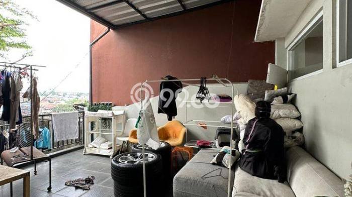 Rumah Strategis 3 Kamar Tidur dan 3 Kamar Mandi di Lokasi Strategis Lebak Bulus, Jakarta Selatan Rumah Strategis 3 Kamar Tidur dan 3 Kamar Mandi di Lokasi Strategis Lebak Bulus, Jakarta Selatan