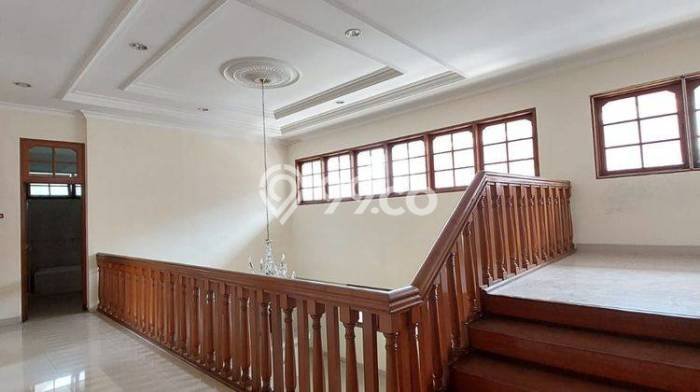 HARGA SPESIAL! Rumah Modern area Pondok Indah, Jakarta Selatan, Luas 470m² Bangunan 450m² NEGO! HARGA SPESIAL! Rumah Modern area Pondok Indah, Jakarta Selatan, Luas 470m² Bangunan 450m² NEGO!