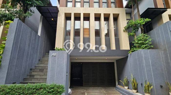 PREMIUM CHOICE! Rumah di Cipete, 4 KT, Lingkungan Strategis, Luas 127m² Bangunan 285m² PREMIUM CHOICE! Rumah di Cipete, 4 KT, Lingkungan Strategis, Luas 127m² Bangunan 285m²