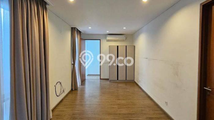 PREMIUM CHOICE! Rumah di Cipete, 4 KT, Lingkungan Strategis, Luas 127m² Bangunan 285m² PREMIUM CHOICE! Rumah di Cipete, 4 KT, Lingkungan Strategis, Luas 127m² Bangunan 285m²