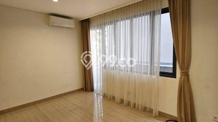 PREMIUM CHOICE! Rumah di Cipete, 4 KT, Lingkungan Strategis, Luas 127m² Bangunan 285m² PREMIUM CHOICE! Rumah di Cipete, 4 KT, Lingkungan Strategis, Luas 127m² Bangunan 285m²